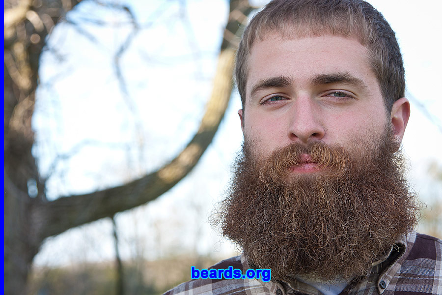 Ryan
[b]Go to [url=http://www.beards.org/beard039.php]Ryan's beard feature[/url][/b].

Photo: Jon Cole / Envisioned Memories
Keywords: b039.001 full_beard