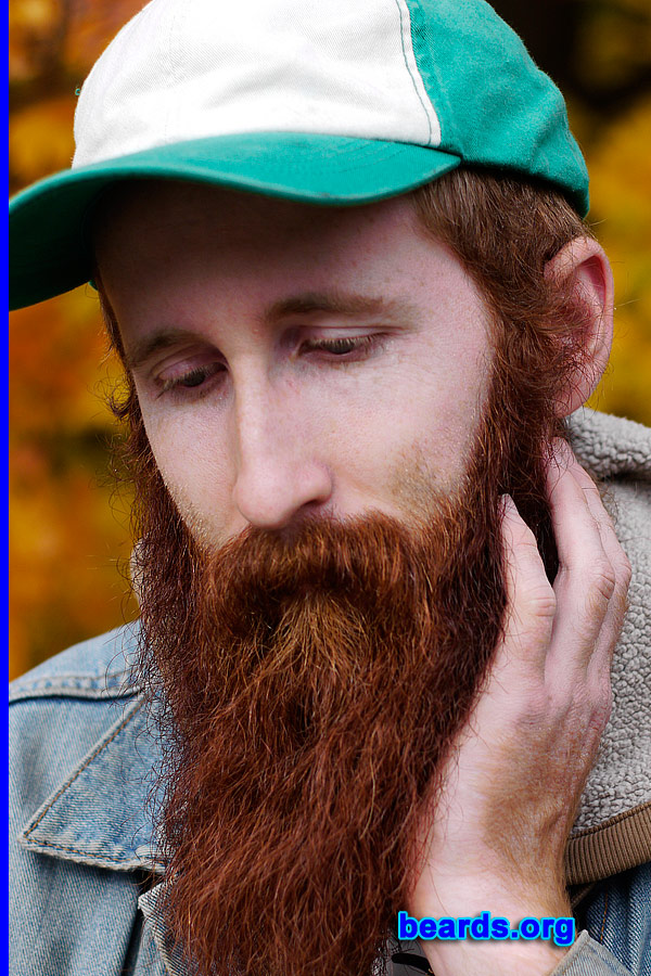 Patrick
[b]Go to [url=http://www.beards.org/beard041.php]Patrick's beard feature[/url][/b].
Keywords: full_beard