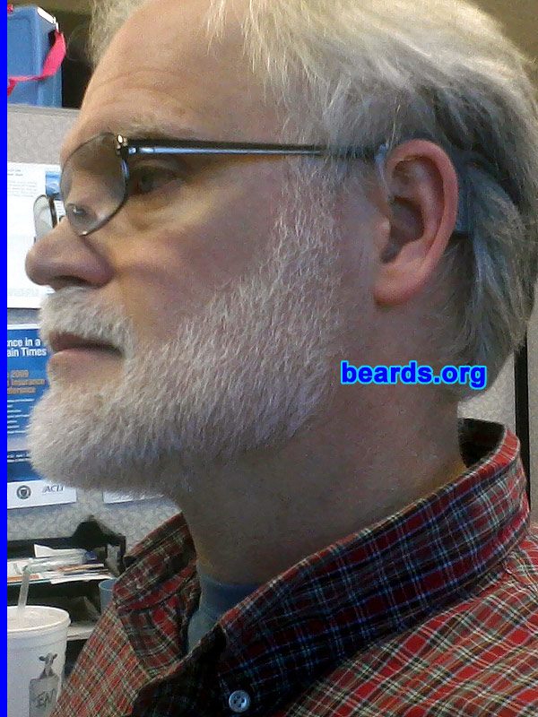 John
[b]Go to [url=http://www.beards.org/beard042.php]John's beard feature[/url][/b].
Keywords: full_beard