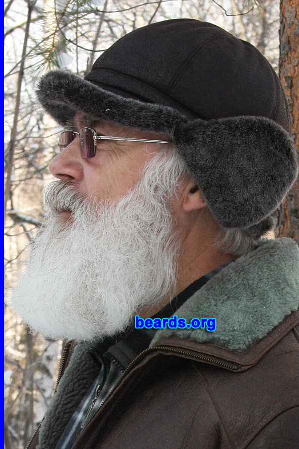 Valentin
[b]Go to [url=http://www.beards.org/beard043.php]Valentin's beard feature[/url][/b].
Keywords: b043.001 full_beard