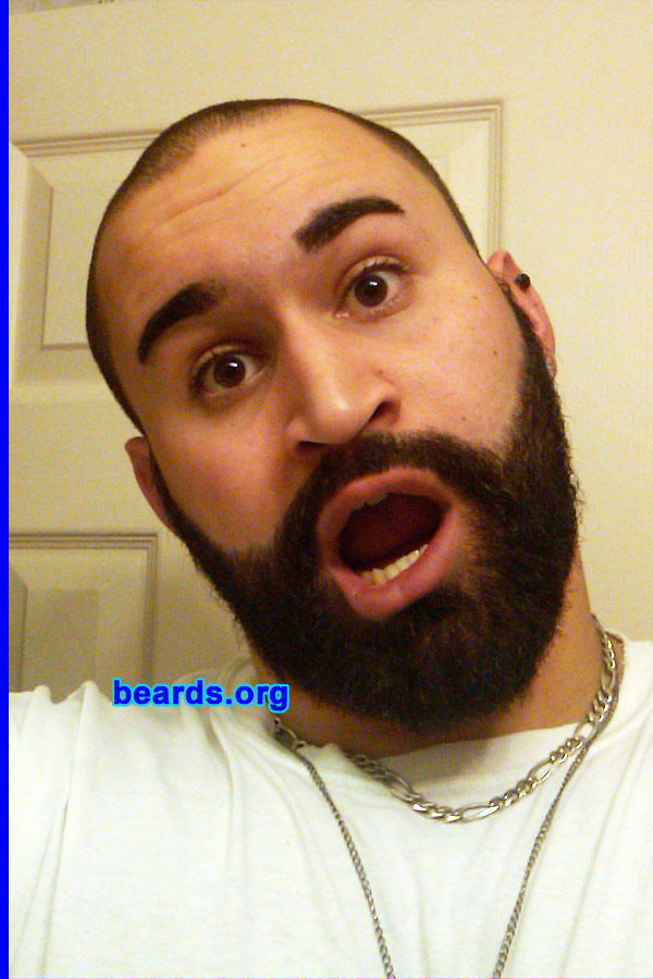 Anthony
[b]Go to [url=http://www.beards.org/beard044.php]Anthony's beard feature[/url][/b].
Keywords: full_beard