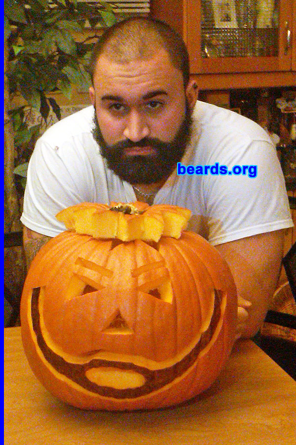 Anthony
[b]Go to [url=http://www.beards.org/beard044.php]Anthony's beard feature[/url][/b].
Keywords: full_beard