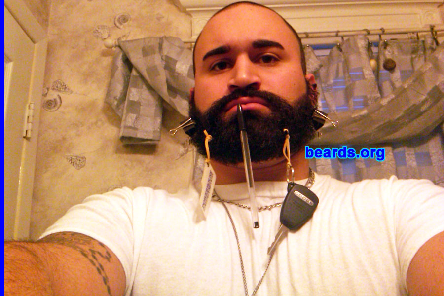 Anthony
[b]Go to [url=http://www.beards.org/beard044.php]Anthony's beard feature[/url][/b].
Keywords: full_beard