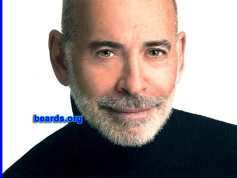 Glenn Alterman
[b]Go to [url=http://www.beards.org/beard045.php]Glenn's beard feature[/url][/b].
Keywords: full_beard