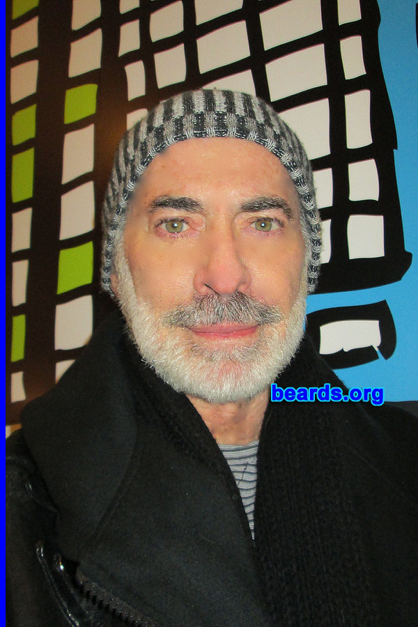 Glenn Alterman
[b]Go to [url=http://www.beards.org/beard045.php]Glenn's beard feature[/url][/b].
Keywords: full_beard