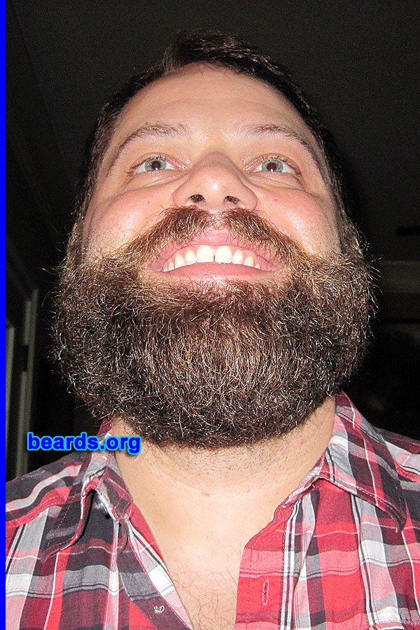 Chris
[b]Go to [url=http://www.beards.org/beard046.php]Chris' beard feature[/url][/b].
Keywords: full_beard