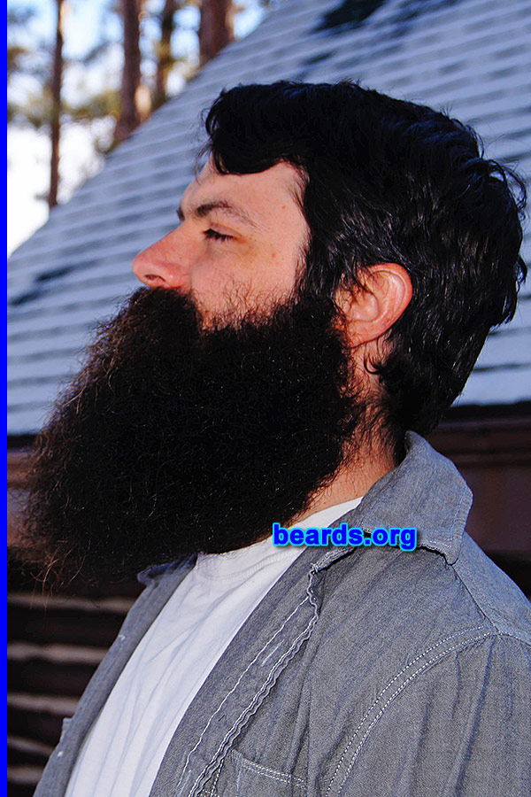 Ben
[b]Go to [url=http://www.beards.org/beard047.php]Ben's beard feature[/url][/b].
Keywords: full_beard