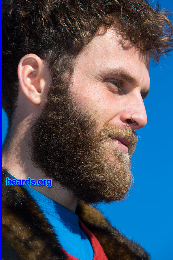 Nate
[b]Go to [url=http://www.beards.org/beard050.php]Nate's beard feature[/url][/b].
Keywords: full_beard