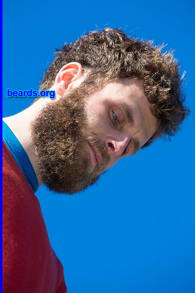 Nate
[b]Go to [url=http://www.beards.org/beard050.php]Nate's beard feature[/url][/b].
Keywords: full_beard b050.001