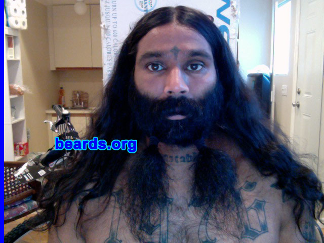 Sylvester
[b]Go to [url=http://www.beards.org/beard05.php]Sylvester's beard feature[/url][/b].
Keywords: full_beard