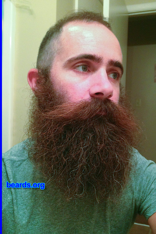 Timothy
[b]Go to [url=http://www.beards.org/beard051.php]Timothy's beard feature[/url][/b].
Keywords: full_beard