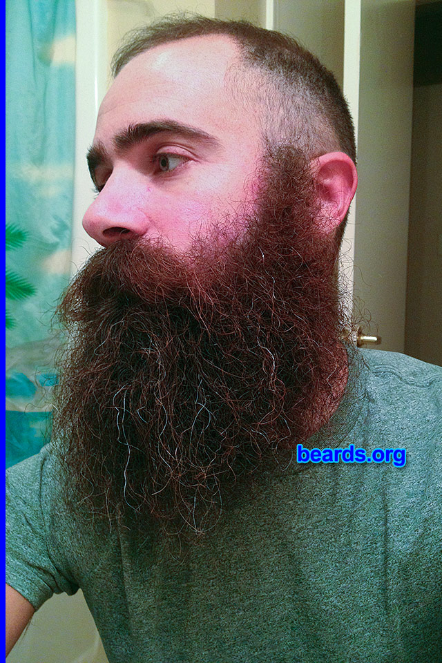 Timothy
[b]Go to [url=http://www.beards.org/beard051.php]Timothy's beard feature[/url][/b].
Keywords: full_beard