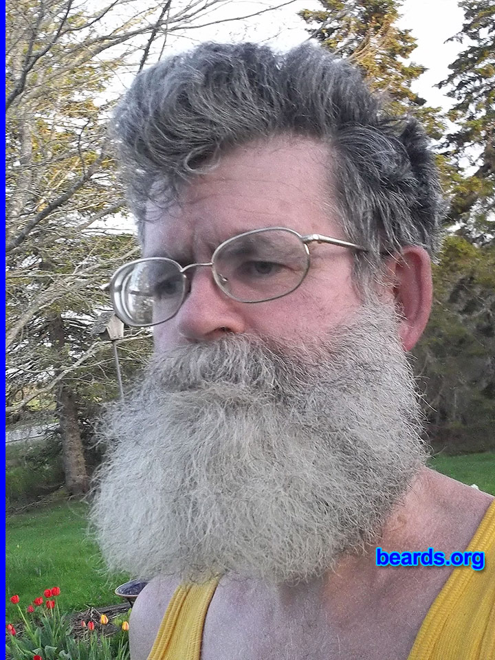 Barry
[b]Go to [url=http://www.beards.org/beard052.php]Barry's beard feature[/url][/b].
Keywords: full_beard