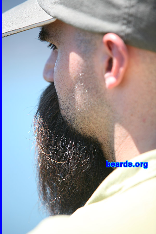 Salvatore
[b]Go to [url=http://www.beards.org/beard04.php]Salvatore: the goatee supremacy[/url][/b].
Keywords: goatee_mustache b4.20070816.01