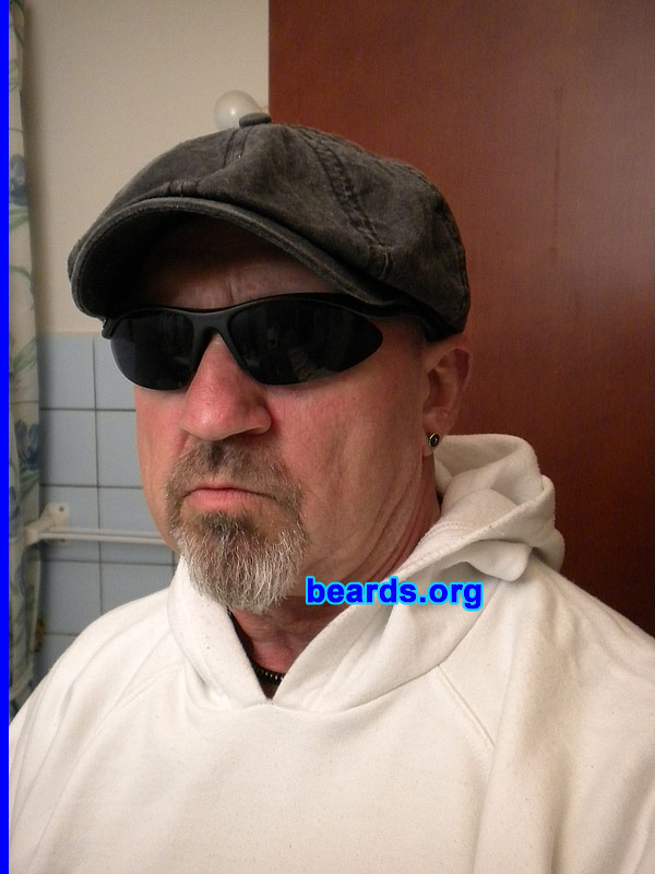 Frank
I am an occasional or seasonal beard grower.

Comments:
I love having a beard.
Keywords: goatee_mustache