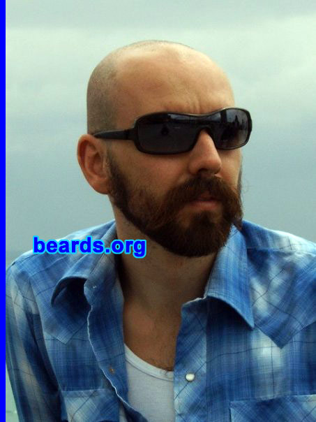 Harald L.
Bearded since: 1996. I am a dedicated, permanent beard grower.
Keywords: full_beard