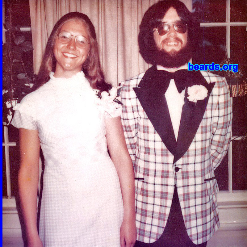 Bob
1975 prom: I let it get long for the prom tux.

[b]Go to [url=http://www.beards.org/beard033.php]Bob's beard feature[/url][/b].
Keywords: full_beard