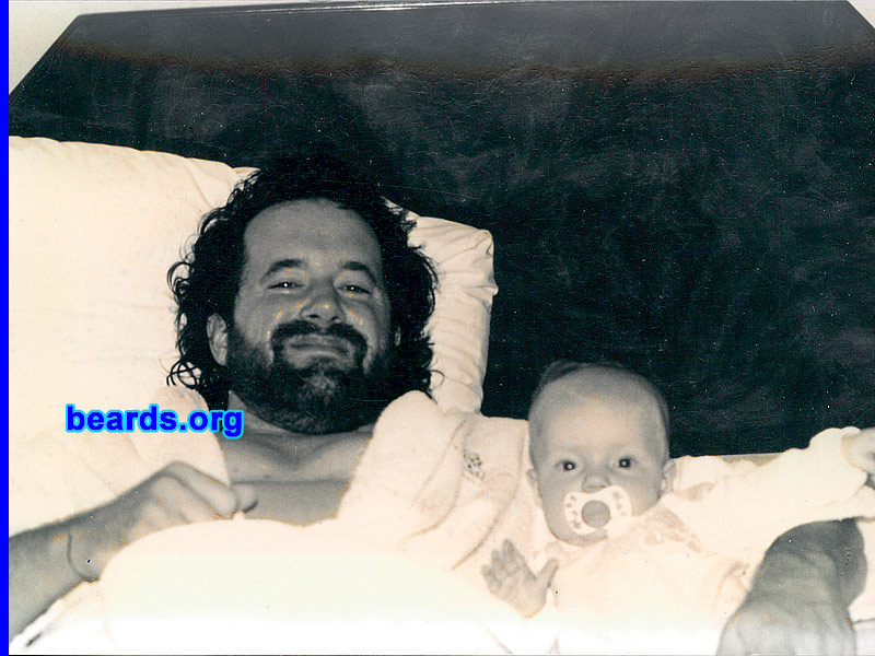 Bob
1992: Me with my first daughter at the Ritz.

[b]Go to [url=http://www.beards.org/beard033.php]Bob's beard feature[/url][/b].
Keywords: full_beard