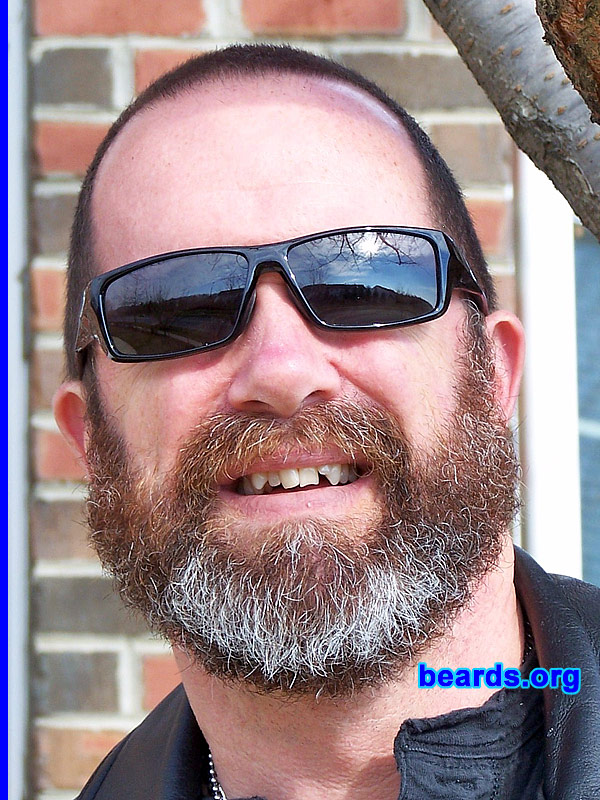 Bob
2010

[b]Go to [url=http://www.beards.org/beard033.php]Bob's beard feature[/url][/b].
Keywords: full_beard