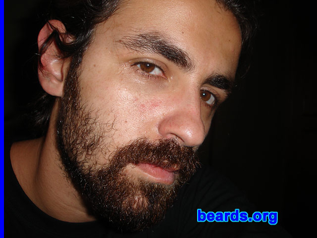 Henrique
Bearded since: 2000.  I am an occasional or seasonal beard grower.

Comments:
I grew it because I love my beard.

I like the color of my beard.
Keywords: full_beard