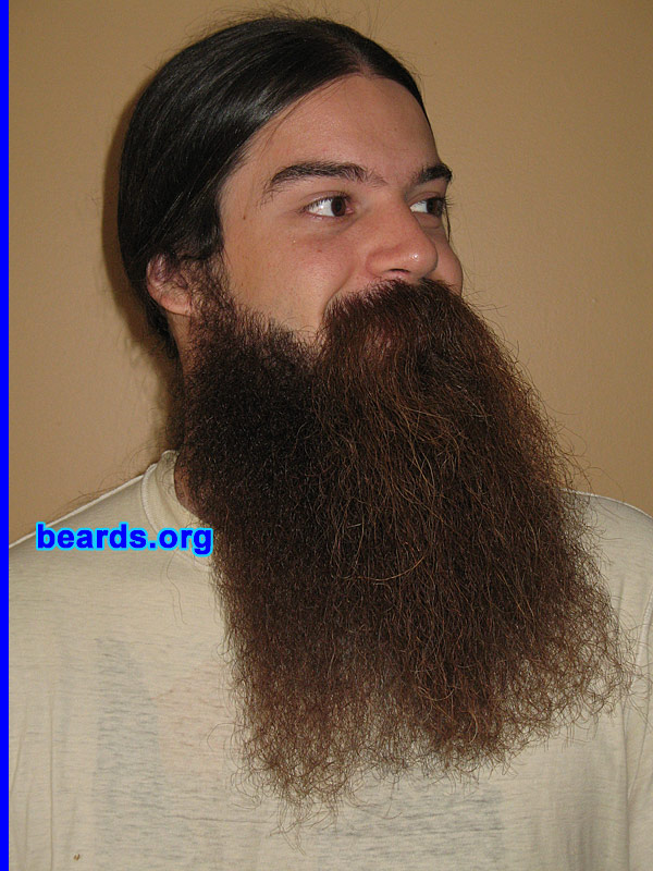 Burke
[b]Go to [url=http://www.beards.org/beard012.php]Burke's beard feature[/url][/b].
Keywords: full_beard