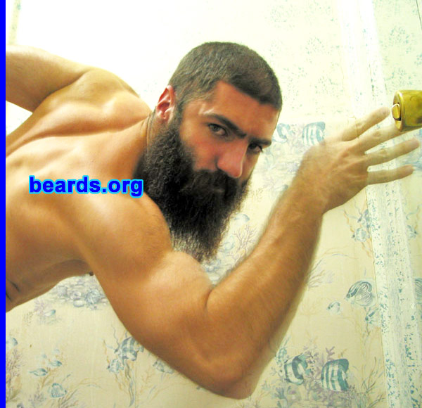 Dan
[b]Go to [url=http://www.beards.org/dan.php]Dan's success story[/url][/b].
Keywords: dan.002 full_beard
