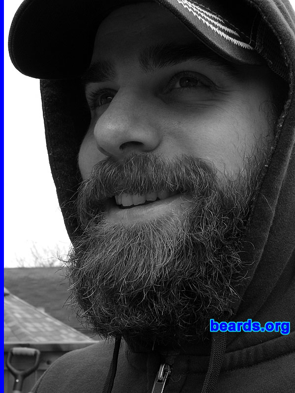 Dave
[b]Go to [url=http://www.beards.org/dave.php]Dave's success story[/url][/b].
Keywords: Dave.6 Dave_feature full_beard