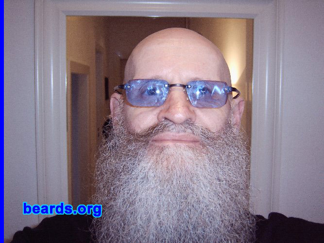 Hartmut D.
Bearded since: 2008.  I am a dedicated, permanent beard grower.

Keywords: full_beard