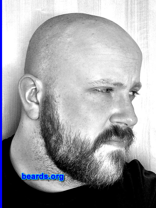 Klaas
Bearded since: 2004. I am a dedicated, permanent beard grower.

Comments:
Why did I grow my beard? I always wanted a beard and finally to release the beast in me. Also it's quite comfortable to have a "No-Shave-Life".

How do I feel about my beard? I love my beard, but it could be a bit thicker and more regular.
Keywords: full_beard