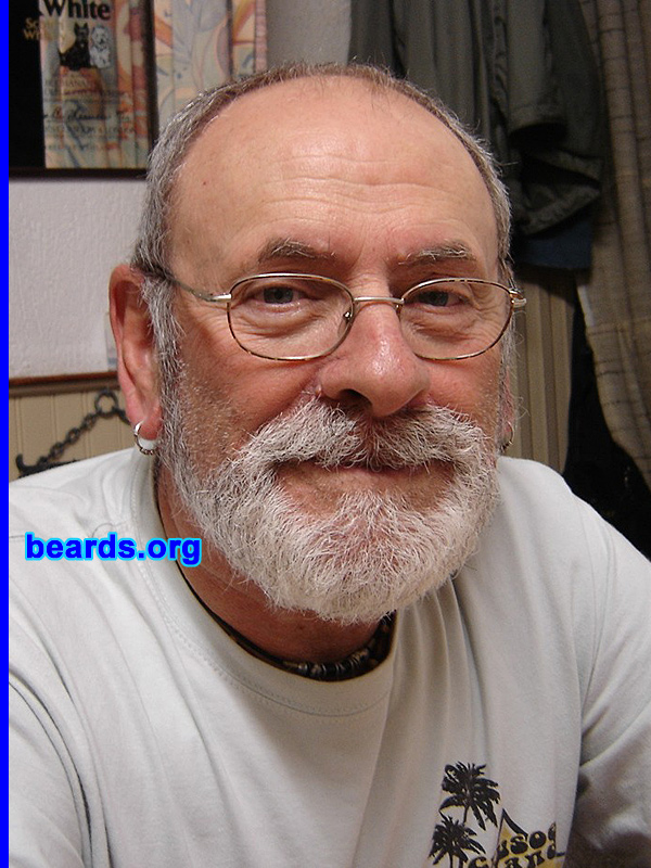 Maurice T.
Bearded since: 1996.  I am a dedicated, permanent beard grower.
Keywords: full_beard