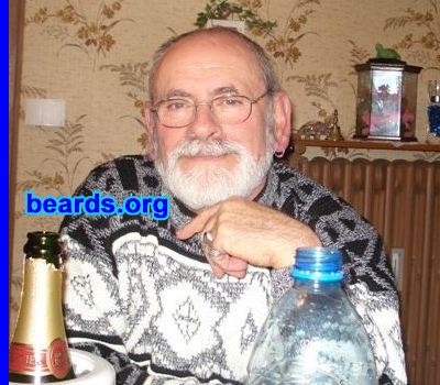Maurice T.
Bearded since: 1996.  I am a dedicated, permanent beard grower.

Keywords: full_beard