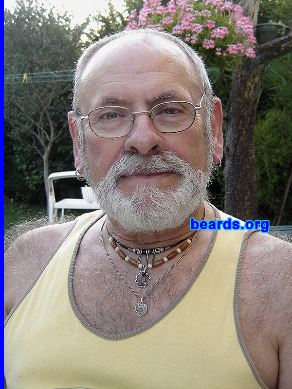 Maurice T.
Bearded since: 1996.  I am a dedicated, permanent beard grower.

Keywords: full_beard