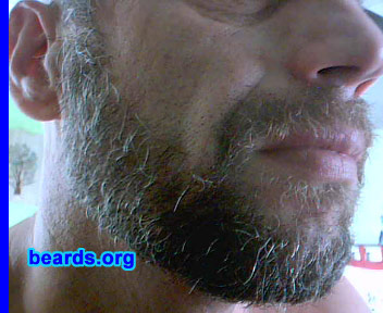 RÃ©mi N.
I am an occasional or seasonal beard grower.
Keywords: full_beard