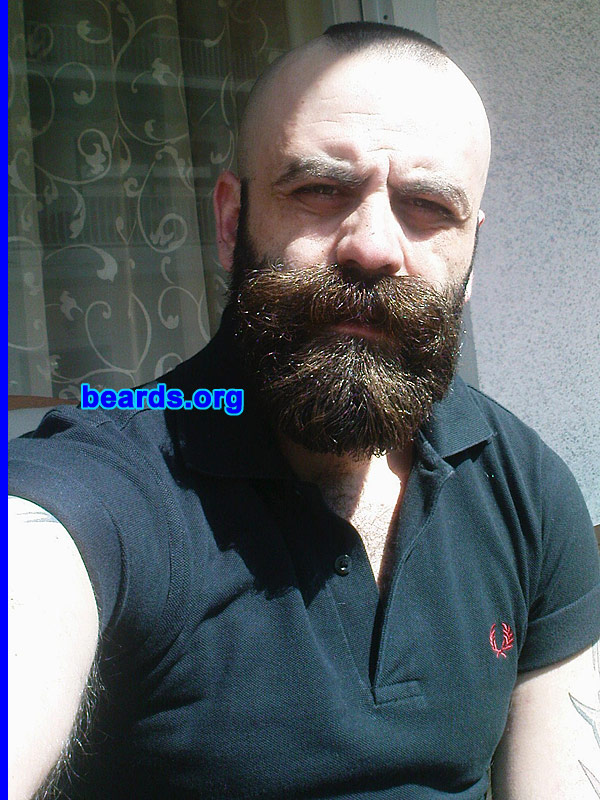 Hector
Bearded since: 1992.  I am a dedicated, permanent beard grower.

Keywords: full_beard