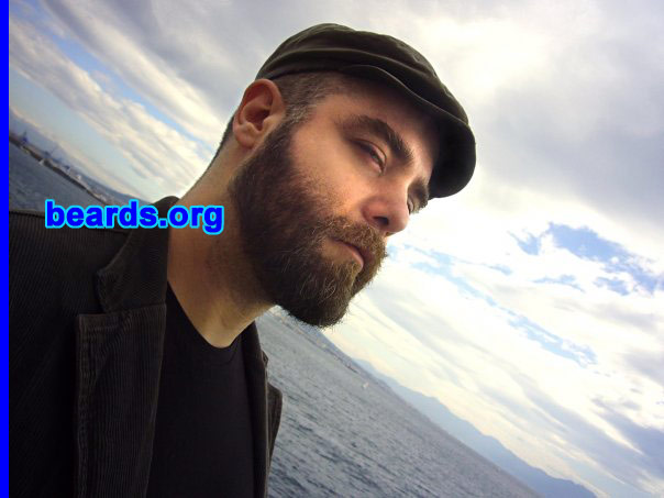 Roberto D. C.
Bearded since: 2003.  I am a dedicated, permanent beard grower.

Comments:
I grew my beard because I like the feel and the look.

How do I feel about my beard?  I like very much my fur! :-)
Keywords: full_beard