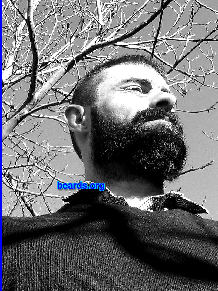 Stefano
I am a dedicated, permanent beard grower.
Keywords: full_beard