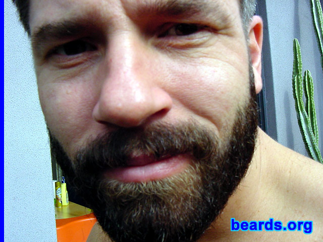 Linden
[b]Go to [url=http://www.beards.org/linden.php]Linden's success story[/url][/b].
Keywords: full_beard