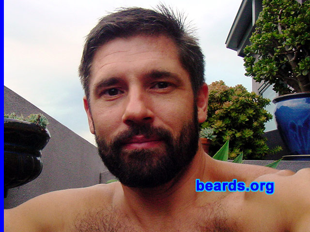 Linden
[b]Go to [url=http://www.beards.org/linden.php]Linden's success story[/url][/b].
Keywords: full_beard