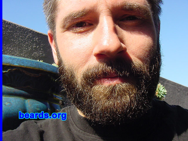 Linden
[b]Go to [url=http://www.beards.org/linden.php]Linden's success story[/url][/b].
Keywords: full_beard