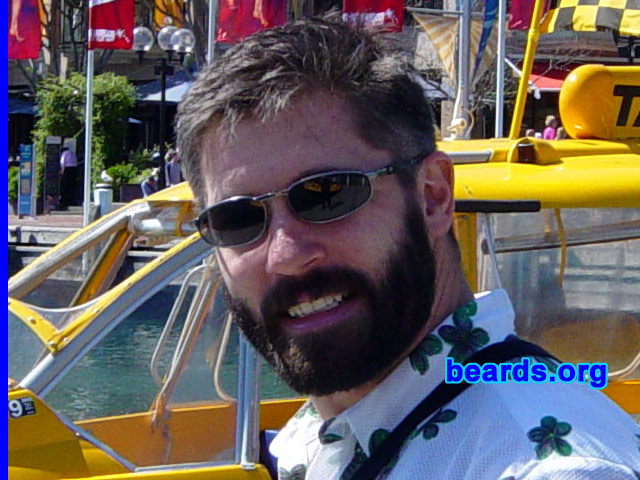 Linden
[b]Go to [url=http://www.beards.org/linden.php]Linden's success story[/url][/b].
Keywords: full_beard