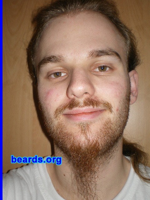 Michael
2008 growth series: day 7

[b]Go to [url=http://www.beards.org/michael.php]Michael's success story[/url][/b].
Keywords: michael_2008_series.1 full_beard