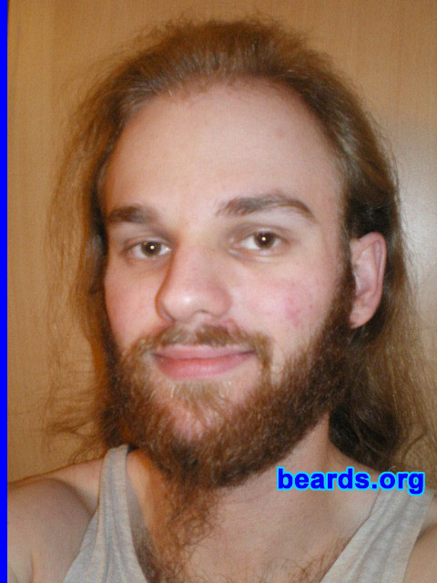 Michael
2008 growth series: day 70

[b]Go to [url=http://www.beards.org/michael.php]Michael's success story[/url][/b].
Keywords: michael_2008_series.1 full_beard