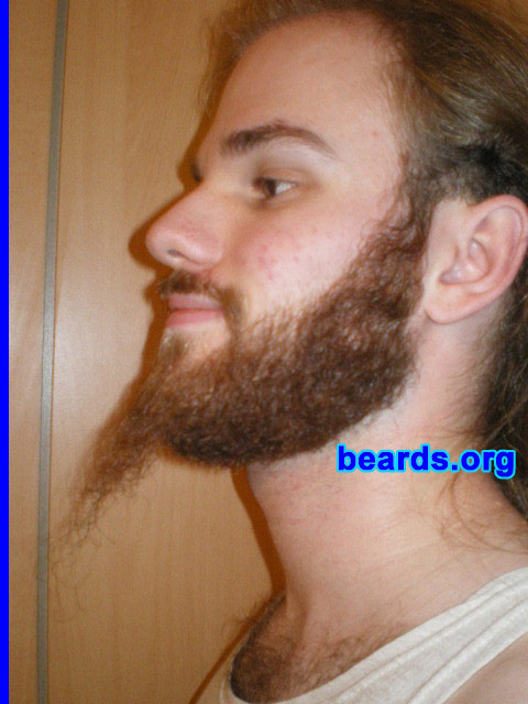 Michael
2008 growth series: day 70

[b]Go to [url=http://www.beards.org/michael.php]Michael's success story[/url][/b].
Keywords: michael_2008_series.1 full_beard