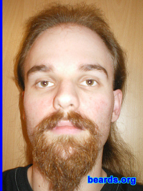 Michael
2010 new full beard: day 1

[b]Go to [url=http://www.beards.org/michael.php]Michael's success story[/url][/b].
Keywords: michael20052010 goatee_mustache stubble