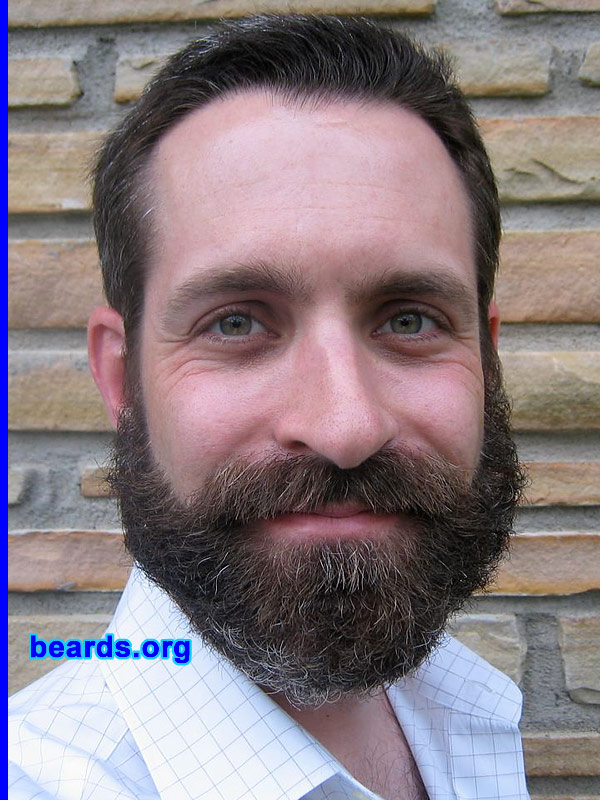 Patrick
Big beard!
Patrick's beard growth progress: Day 65.

[b]Go to [url=http://www.beards.org/patrick.php]Patrick's success story[/url][/b].
Keywords: patrick full_beard