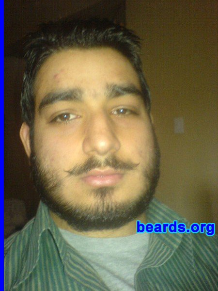 Ali
Bearded since: 2007.  I am an occasional or seasonal beard grower.
Keywords: full_beard
