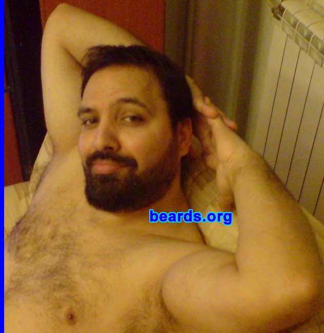 Julian S.
Bearded since: 2007.  I am a dedicated, permanent beard grower.

Comments:
I grew my beard out of curiosity.

How do I feel about my beard?  Great, but I'd love to have it thicker and bushier.  ;)
Keywords: full_beard