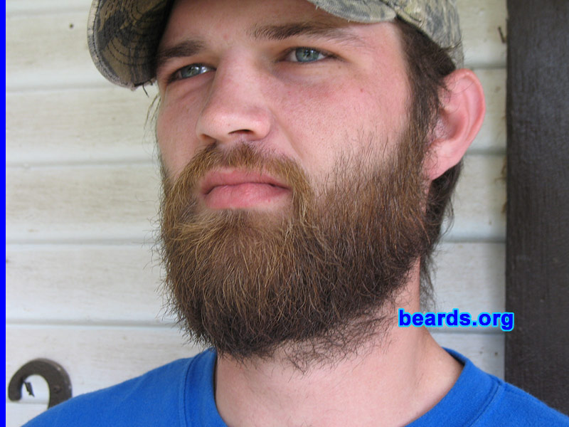 William
Keywords: full_beard