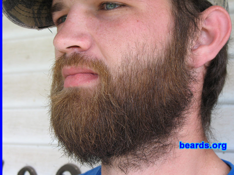 William
Keywords: full_beard