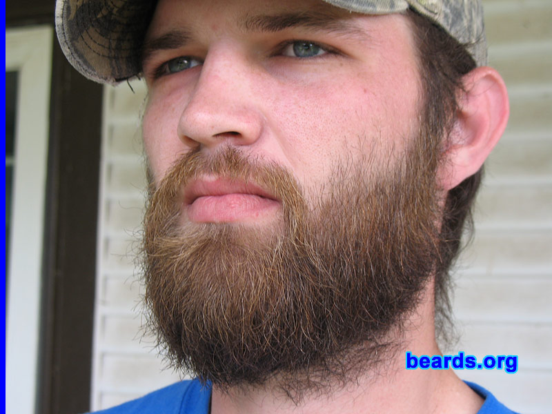 William
Keywords: full_beard